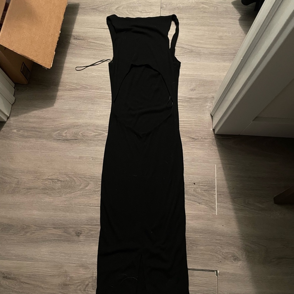 superdown Black Sleeveless Midi Dress with Side Cutout - Picture 5 of 5